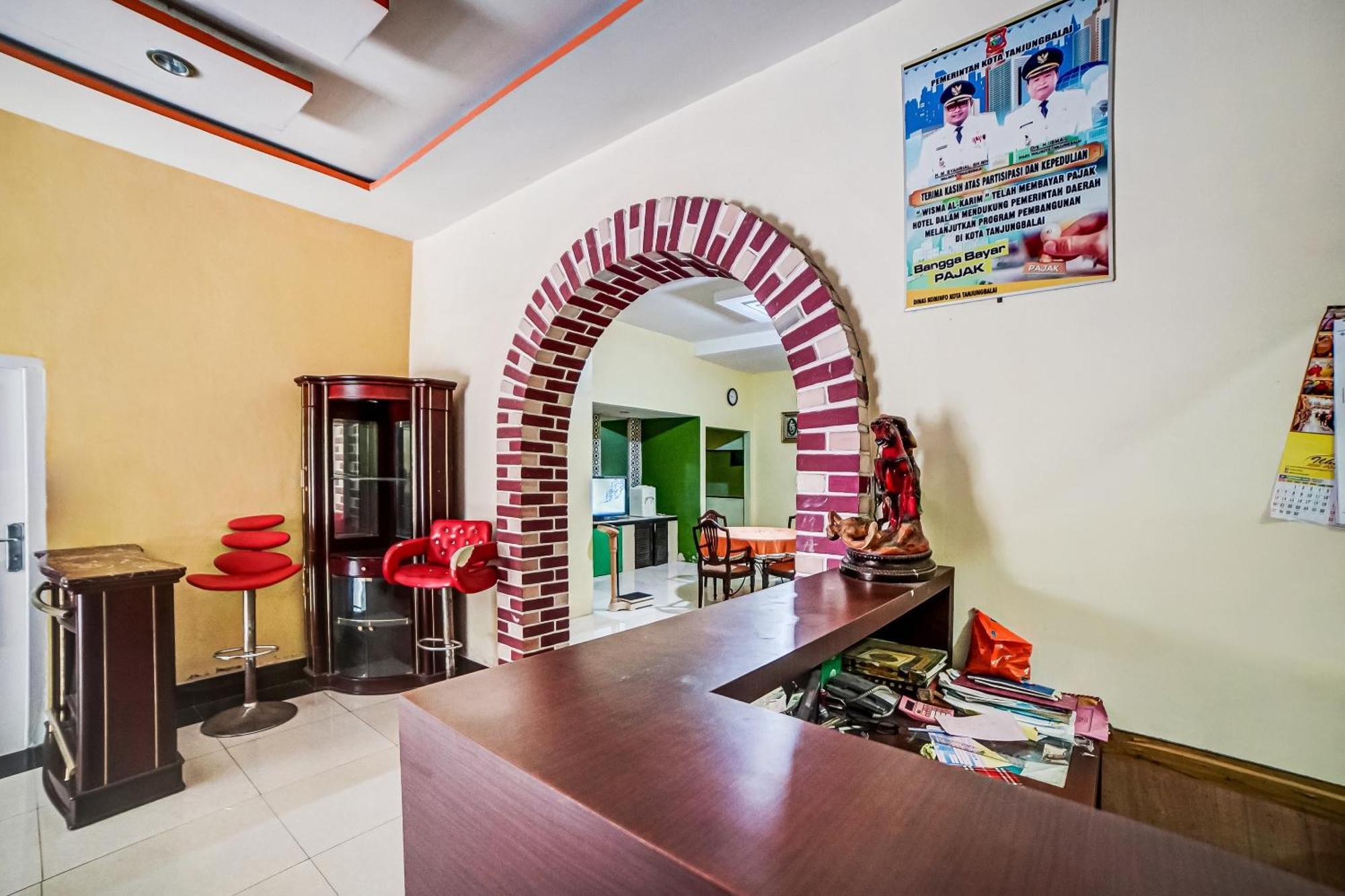 فندق Oyo 90980 Al Karim Syariah Tanjungbalai المظهر الخارجي الصورة